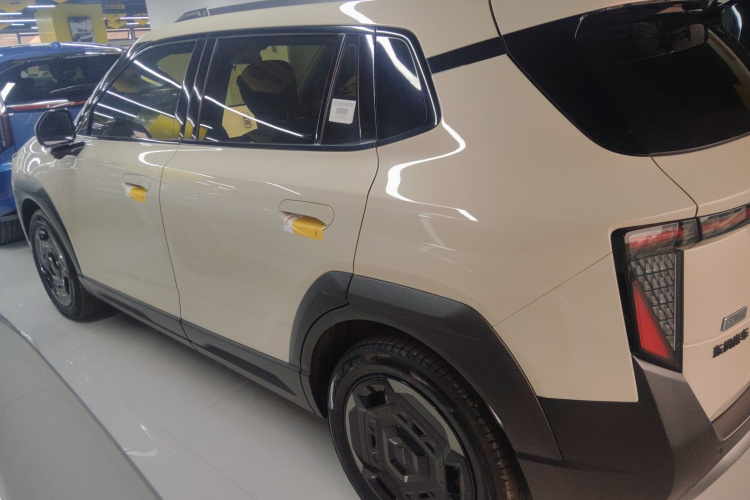 东风纳米 纳米06 2025款 471 Ultra车身外观4