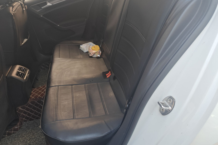 大众 高尔夫 2017款 1.6L 自动舒适百万辆纪念版中控内饰21