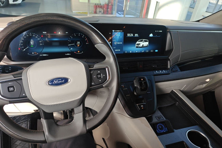 钧天 沃森威尔福特黑武士 2025款 2.0T 汽油巅峰版中控内饰7002