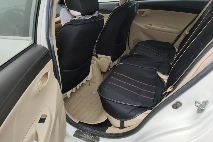 丰田 威驰 2014款 1.3L 自动型尚版中控内饰21