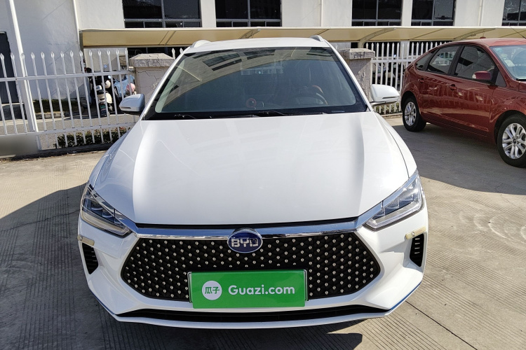 比亚迪e2 2021款 豪华型车身外观2