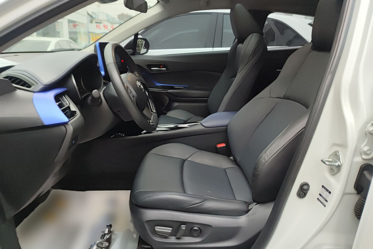 丰田C-HR 2021款 2.0L 豪华版局部细节19