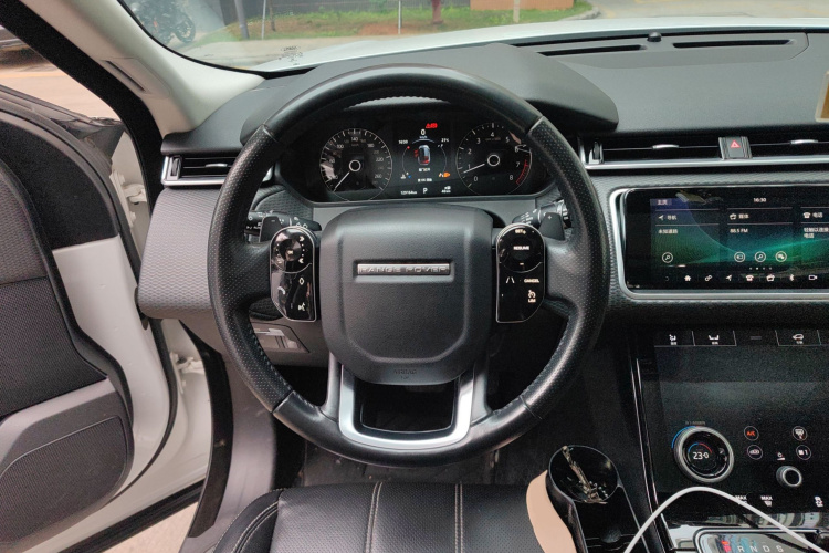 路虎 揽胜星脉 2017款 P250 S中控内饰13