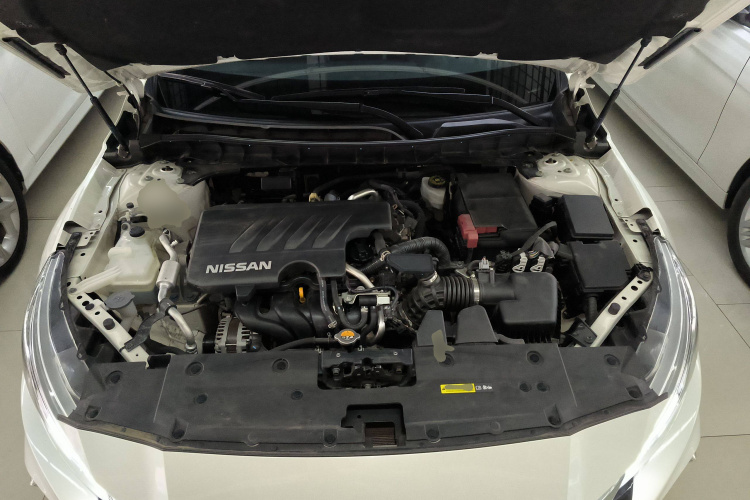 日产 天籁 2021款 2.0L XL 舒适版机舱底盘24