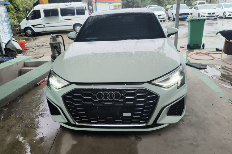 奥迪A3 2024款 Sportback 35 TFSI 时尚运动型车身外观2