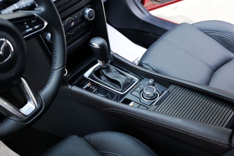 马自达3 昂克赛拉 2017款 两厢 2.0L 自动运动型 国V中控内饰7005