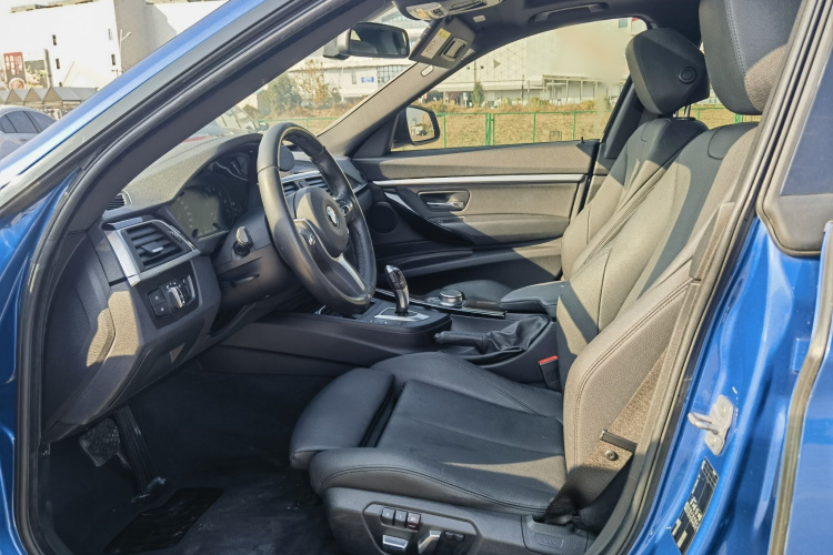 宝马3系GT 2019款 320i M运动套装中控内饰7003