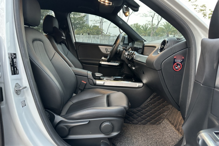 奔驰GLB 2020款 GLB 180 时尚型局部细节41