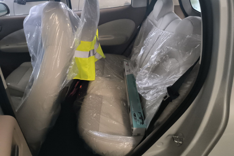 五菱汽车 宏光MINIEV 2025款 四门版 进阶款中控内饰21