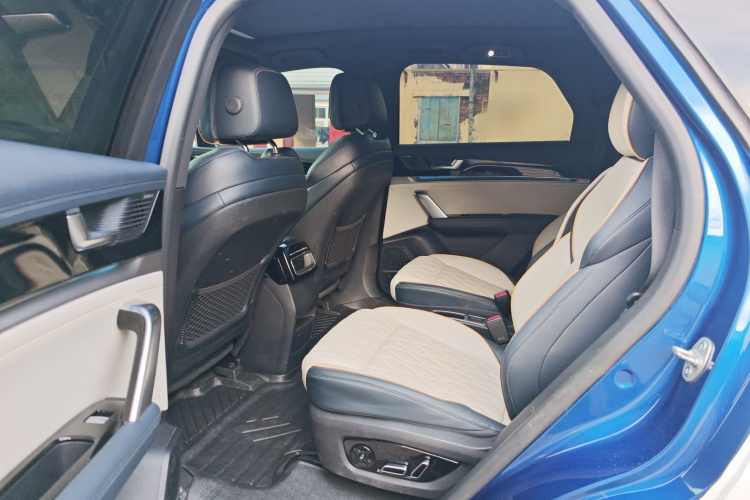 比亚迪 唐新能源 2022款 EV 635KM 四驱旗舰型中控内饰7002