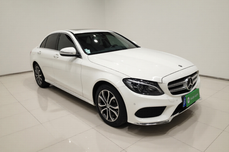 奔驰C级 2018款 C 180 L 时尚型运动版车身外观3