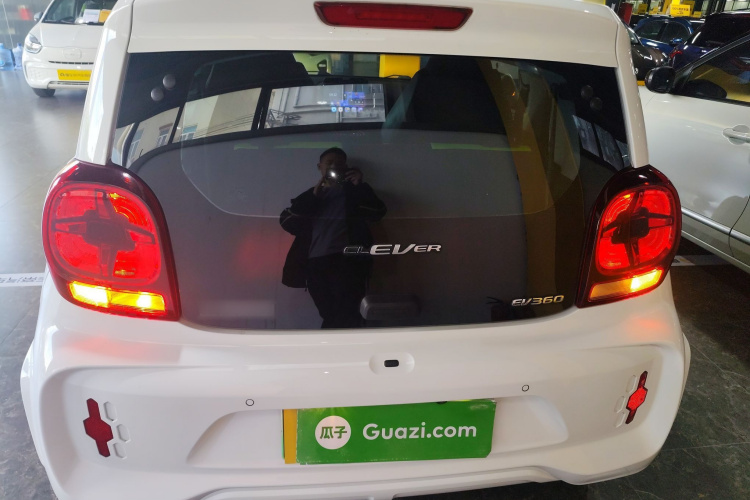 荣威 科莱威CLEVER 2021款 302km新四座超能版车身外观6