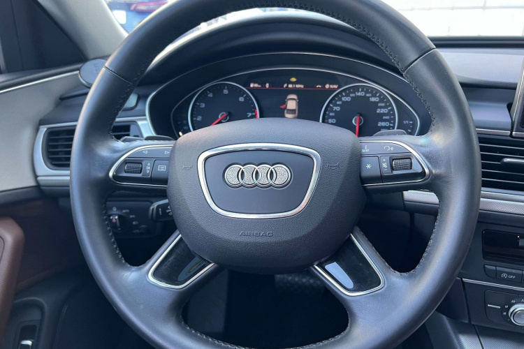 奥迪A6L 2018款 30周年年型 35 TFSI 时尚型局部细节13