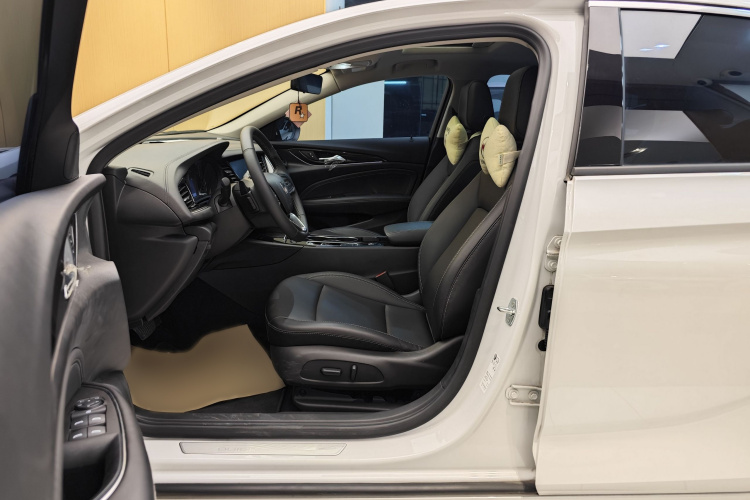 别克 君威 2024款 25T 超享版车身外观6007