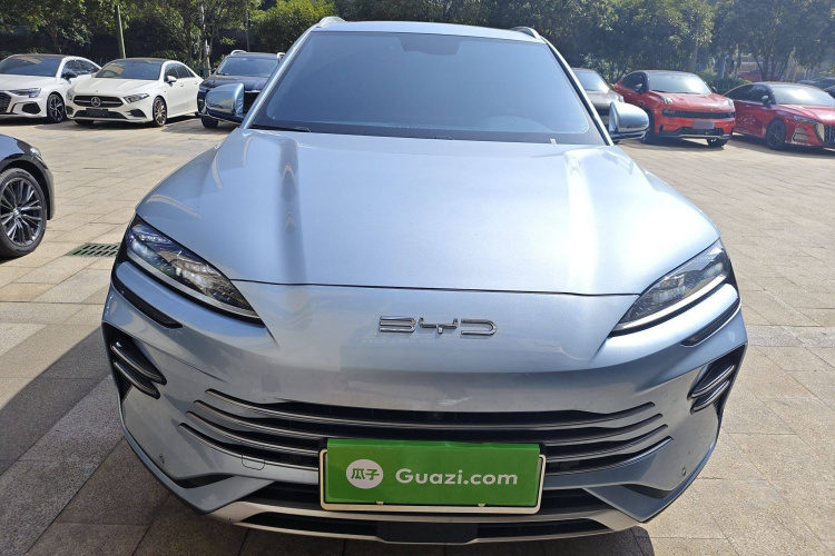 比亚迪 宋PLUS新能源 2024款 荣耀版 DM-i 110km 旗舰型车身外观2