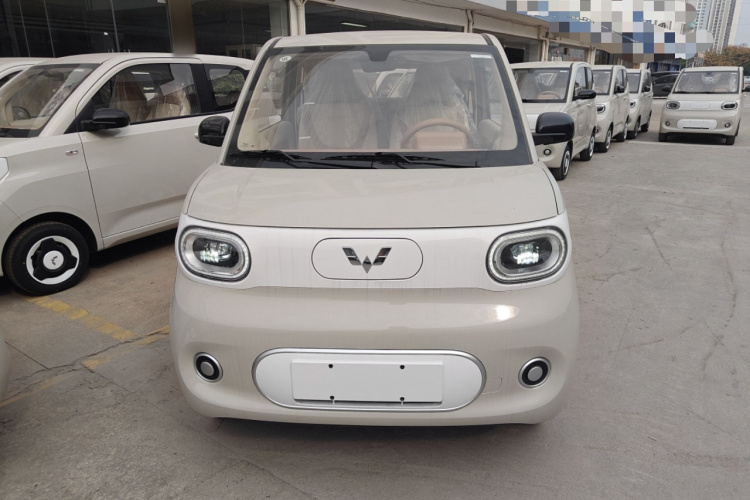 五菱汽车 宏光MINIEV 2024款 第三代 215km 青春版车身外观2