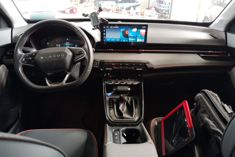 宝骏RS-3 2020款 1.5L CVT  24小时在线豪华型中控内饰7002