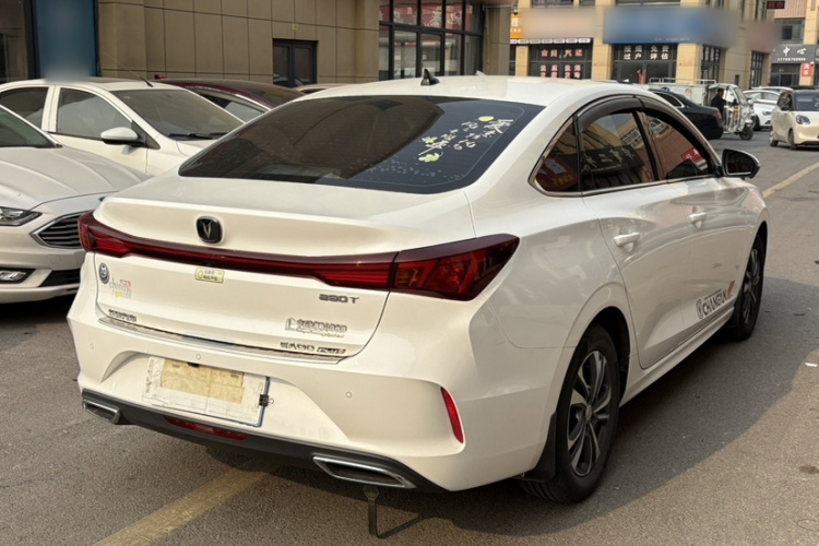 长安 逸动 2022款 PLUS 蓝鲸NE 1.4T GDI DCT尊贵版车身外观6006