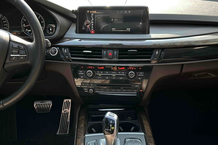 宝马X5(进口) 2015款 xDrive28i中控内饰7005
