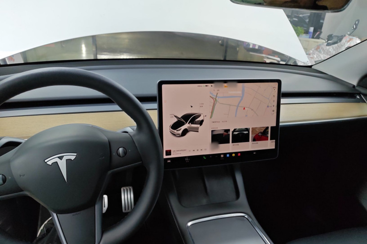 特斯拉 Model Y 2021款 Performance高性能全轮驱动版中控内饰12