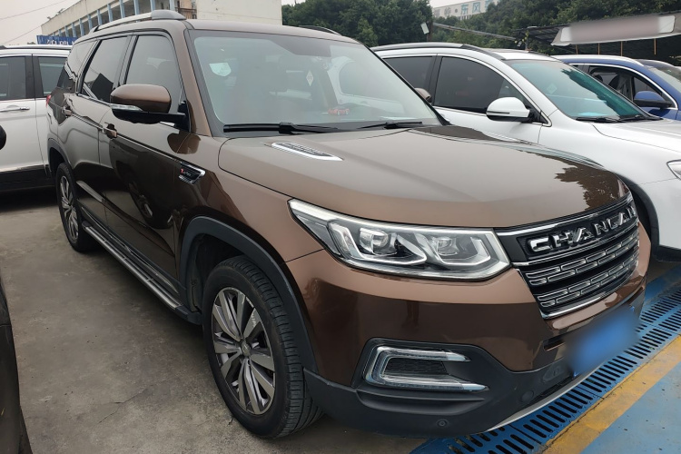 长安CS95 2017款 2.0T 两驱智拓版车身外观3