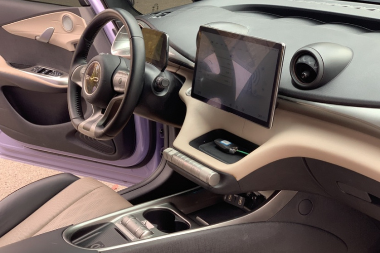 比亚迪 海豚 2023款 420km 时尚版中控内饰7008