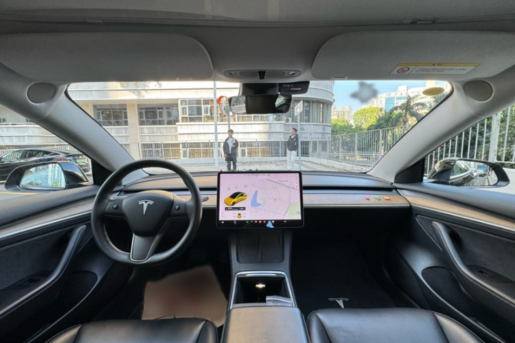 特斯拉 Model 3 2021款 标准续航后驱升级版中控内饰7004
