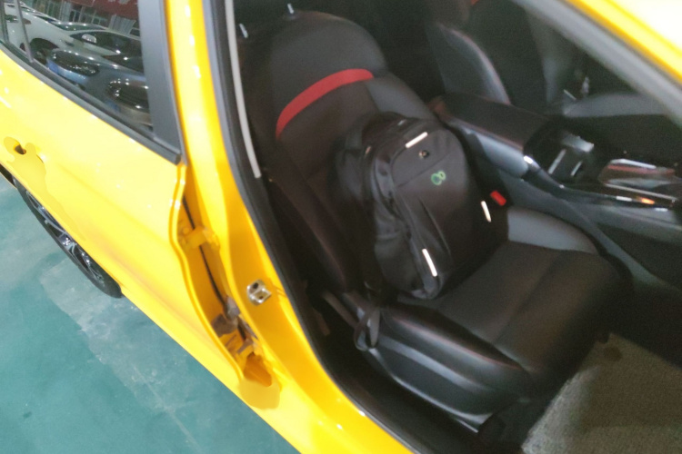 名爵 MG5 2021款 180DVVT CVT青春豪华版局部细节41