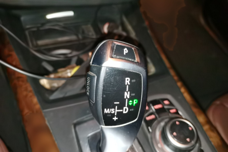 宝马X5(进口) 2011款 xDrive35i 领先型局部细节18