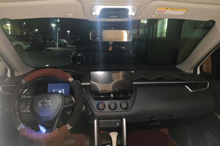 丰田 卡罗拉锐放 2023款 2.0L 先锋版中控内饰12