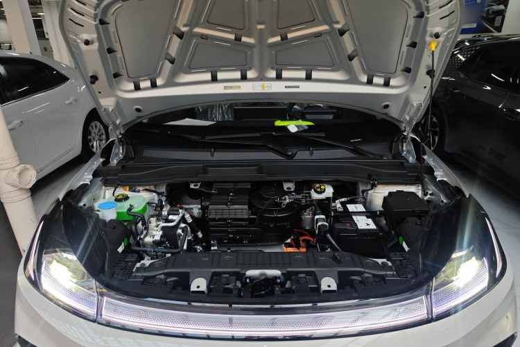 ARCFOX极狐 极狐T1 2025款 425 PRO机舱底盘24