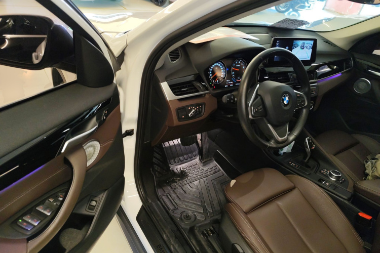 宝马X1 2021款 sDrive20Li 时尚型中控内饰7003