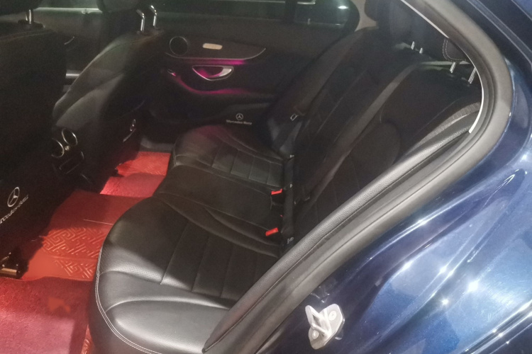 奔驰C级 2020款 改款 C 200 L 时尚型运动版中控内饰7004