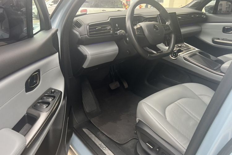 蔚来ES6 2020款 455KM 运动版中控内饰7006