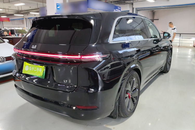 理想汽车 理想L7 2025款 Max 智能焕新版车身外观7