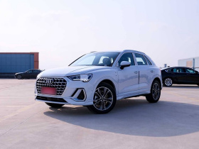 奥迪Q3 2025款 quattro 45周年典藏版 40TFSI 时尚动感型