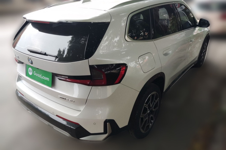 宝马X1 2023款 sDrive25Li X设计套装车身外观6005