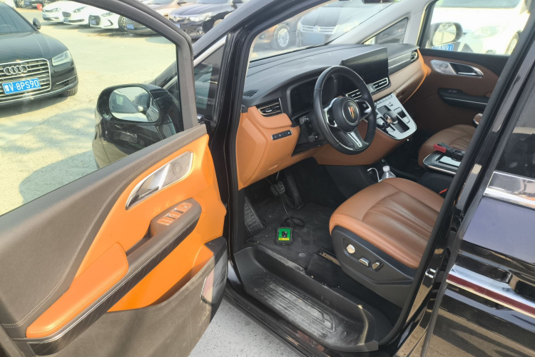 红旗HQ9 PHEV 2024款 2.0T 四驱商务版中控内饰20