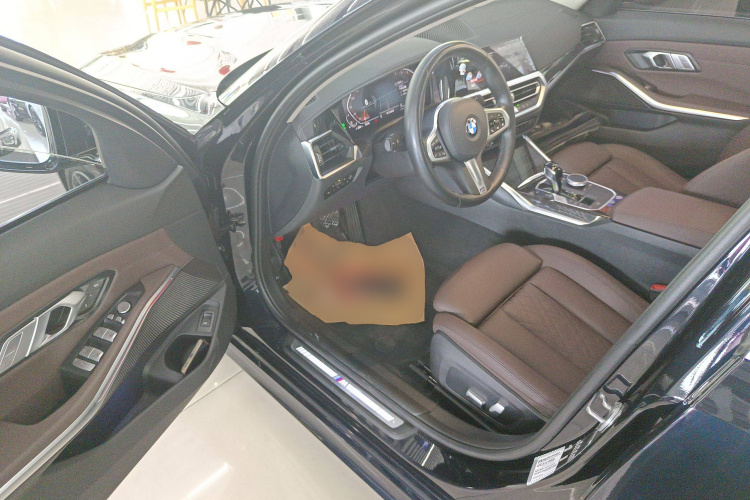 宝马3系 2022款 325Li M运动套装中控内饰20