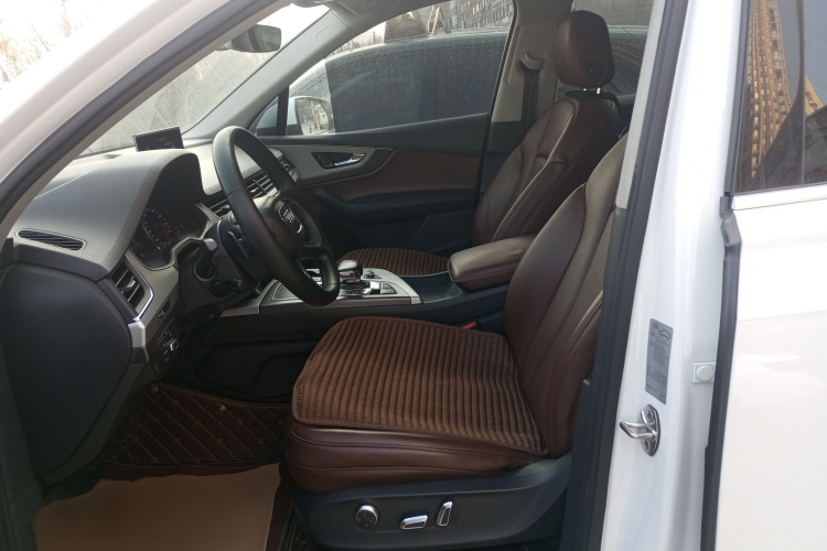 奥迪Q7（平行进口） 中控内饰19