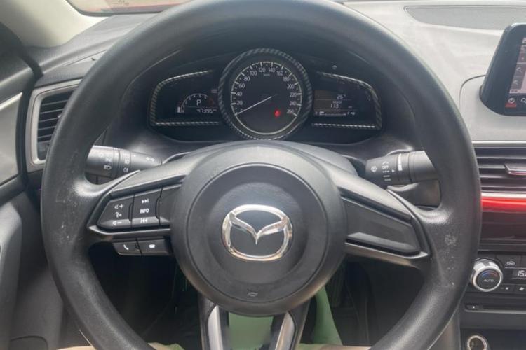 马自达3 昂克赛拉 2017款 三厢 1.5L 自动豪华型 国V中控内饰7002