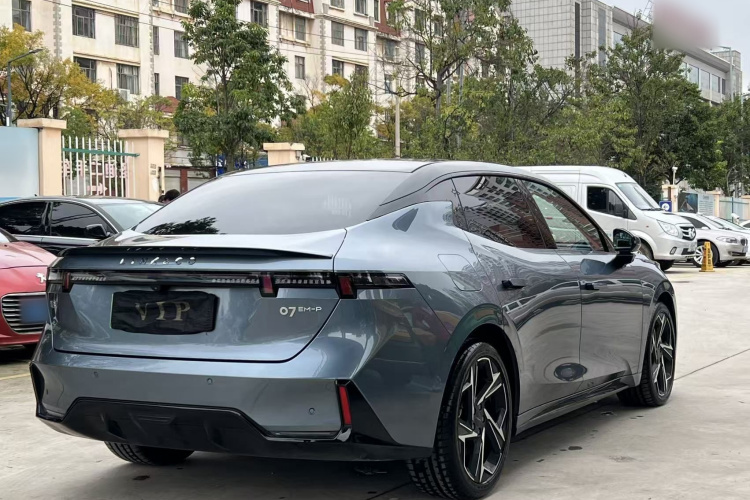 领克07 2024款 EM-P 126长续航 Ultra车身外观6008