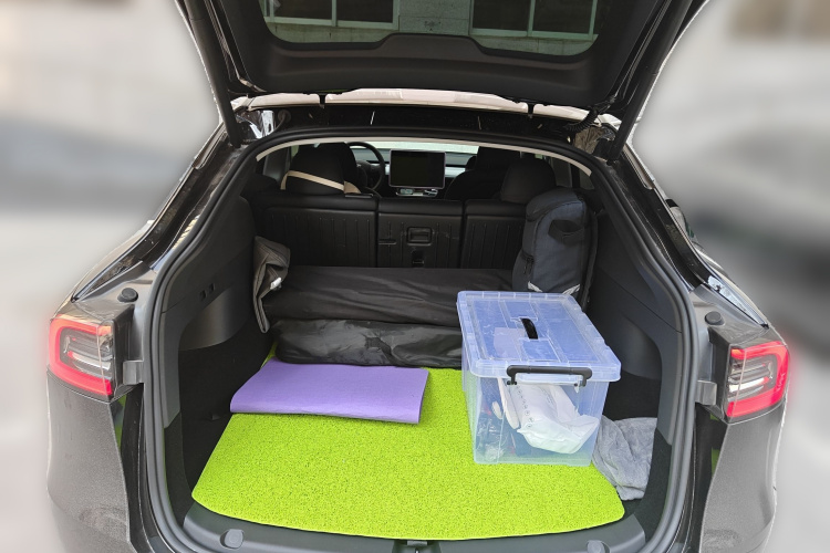 特斯拉 Model Y 2024款 后轮驱动版中控内饰23