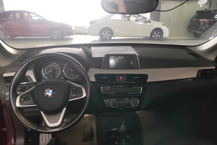 宝马X1 2016款 sDrive18Li 尊享型中控内饰7002