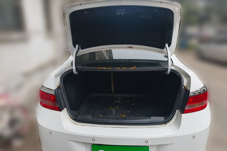 别克 英朗 2013款 GT 1.6L 自动时尚版中控内饰23