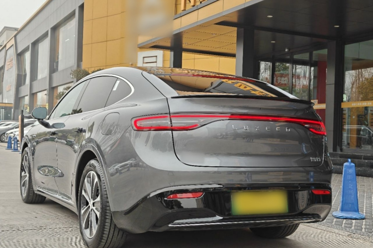 鸿蒙智行 智界R7 2025款 增程 251km Max车身外观6005