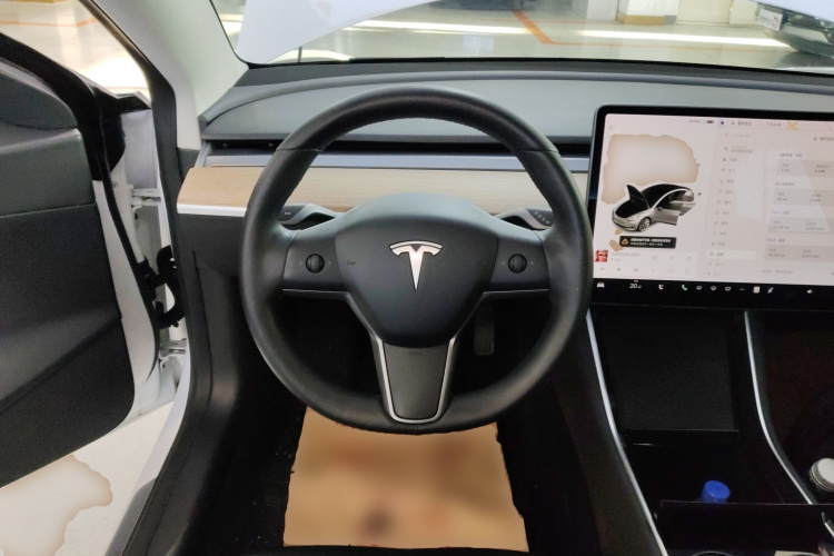特斯拉 Model 3 2020款 标准续航后驱升级版中控内饰13