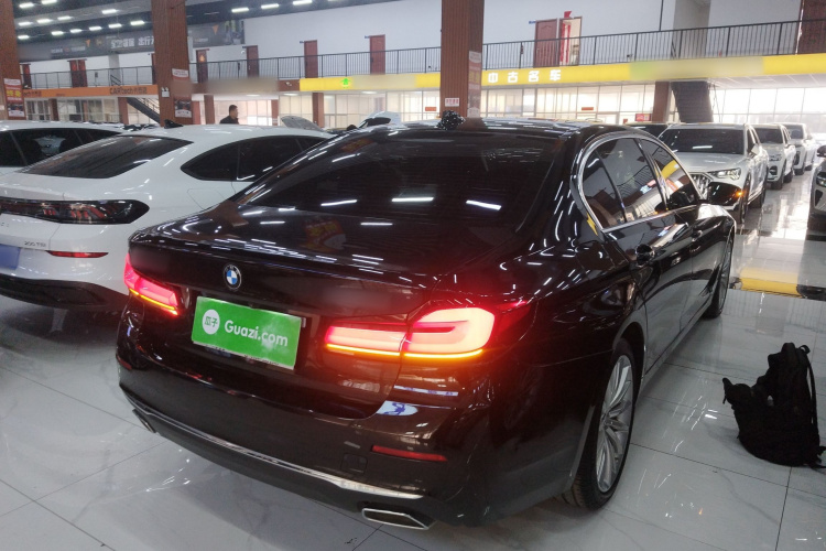 宝马5系 2021款 530Li 尊享型 豪华套装车身外观7