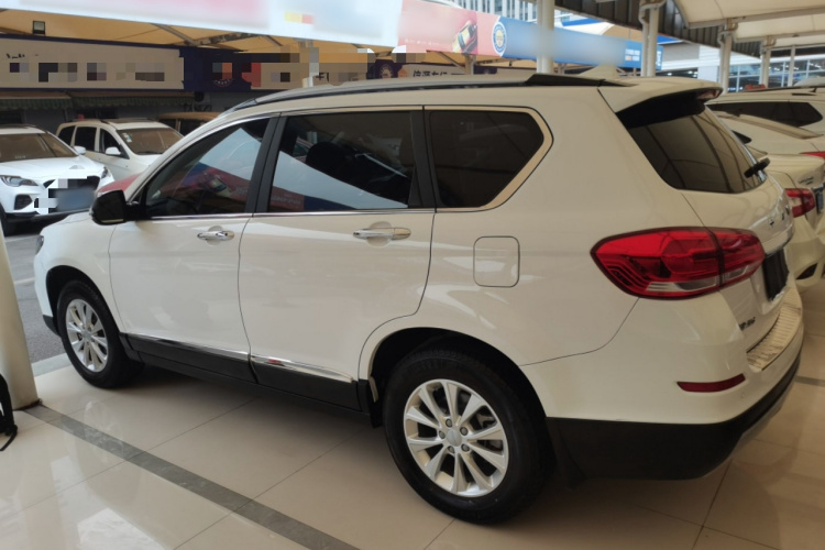 哈弗H6 2021款 运动版 1.5T 自动精英智联型 六边形格栅车身外观4