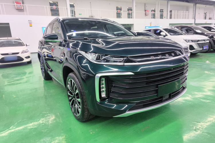 星途凌云 2023款 400T 两驱星尊版车身外观3